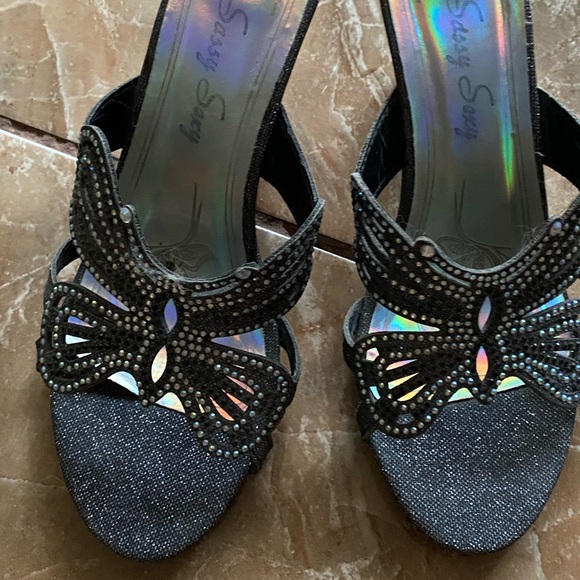 They are Sassy Sexy butterfly heels - Picture 2 of 9